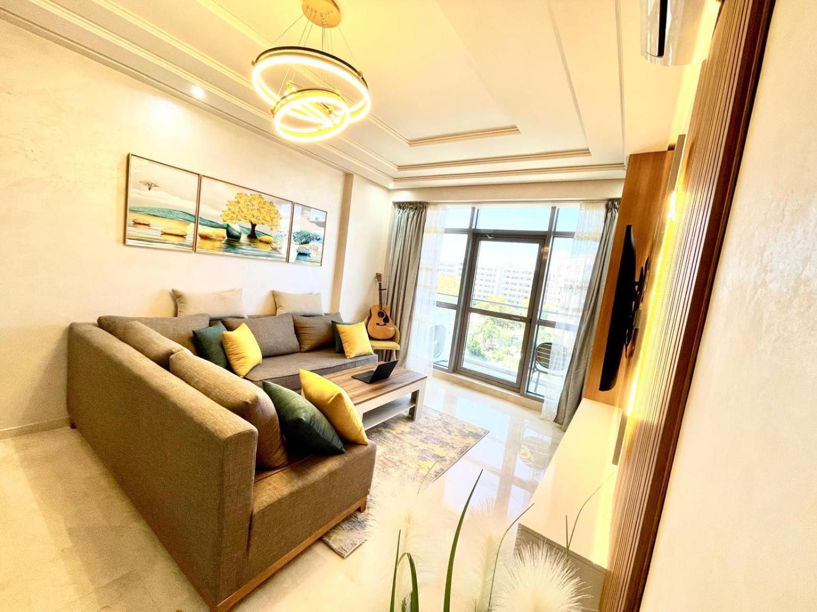 Modern Elegance With Sea Views In Central Tangier - Steps To Beach, Train And Attractions! Extérieur photo
