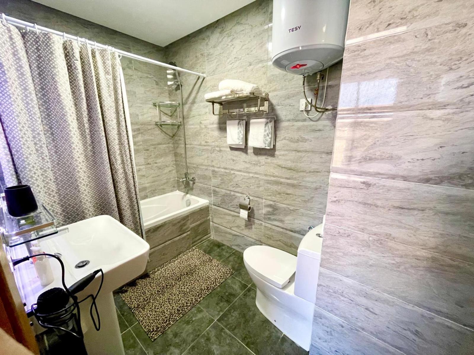 Modern Elegance With Sea Views In Central Tangier - Steps To Beach, Train And Attractions! Extérieur photo